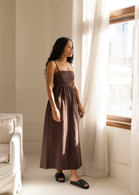 Slate Wearables Henley Midi Dress | Cocoa