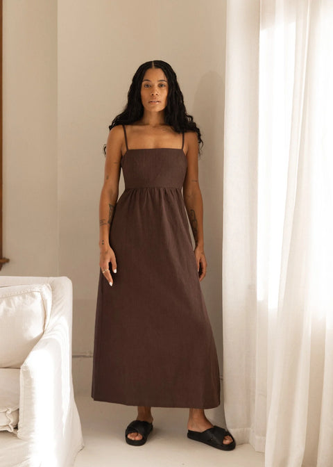 Slate Wearables Henley Midi Dress | Cocoa