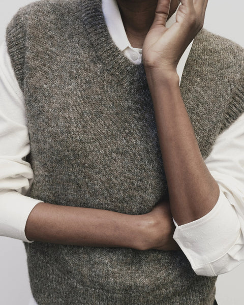 Mijeong Park Wool Blend V-Neck Vest | Heather Brown