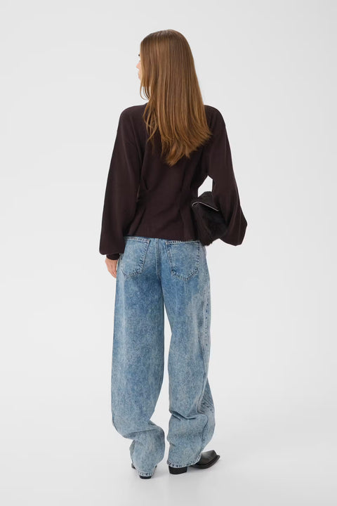 Gestuz Manzi Pullover — close-up of pleated hem and textured knit finish