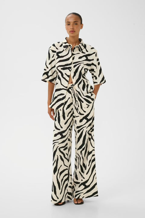 Gestuz Zeona Shirt in Zebra print - relaxed-fit short sleeve viscose linen shirt with standard collar and covered button placket
