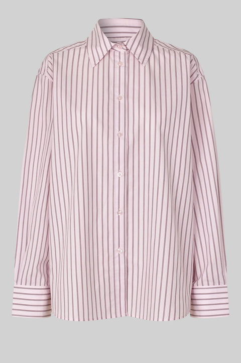 Second Female Second Female Vari Shirt in Pale Lilac: featuring cotton, oversized, relaxed