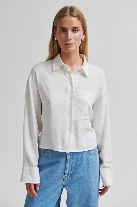 Second Female Veno Shirt in White Alyssum - Women's Open Back Linen Cotton Blend Shirt with Tie Waist and Button-Through Fastening