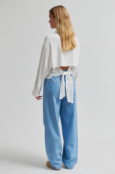 Second Female Veno Linen Cotton Shirt - Close-Up of White Alyssum Print and Adjustable Buttoned Cuff Detail