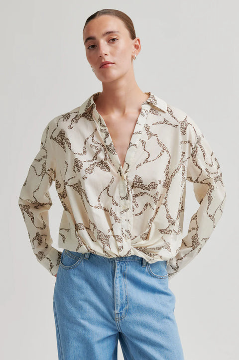 Second Female Soil Twist Shirt in Eggnog - Women's Semi-Sheer Printed Cotton Shirt with Twisted Hem and Button-Through Fastening