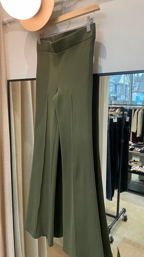 DONNI The Rib Kick Flare | Oregano Green