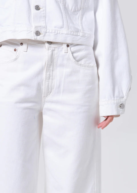 AGOLDE AGOLDE Low Curve Fray Jean in Milkshake: features cotton, relaxed