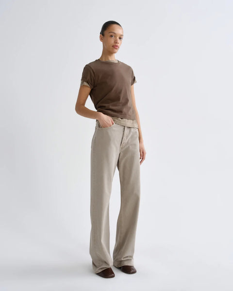 AGOLDE Vintage Loose Flyweight Jean Cedar - Side View Highlighting Fluid Lyocell Cotton Drape and Relaxed Vintage-Inspired Silhouette