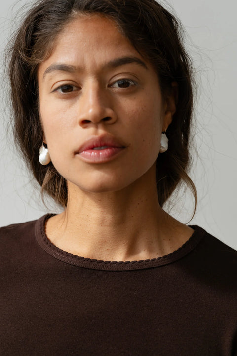 DONNI The Baby Rib Scallop Long Sleeve | Espresso