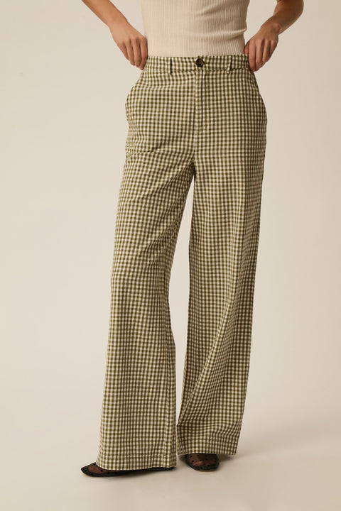 Wide leg trousers, retro check gingham pattern, high-rise trouser finished with a partial-elasticated waist, a slightly flared leg, slash pockets, and zip-and-button closure. Cotton linen blend