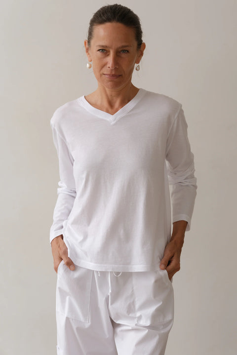 DONNI The Jersey V-Neck Long Sleeve Tee | Powder