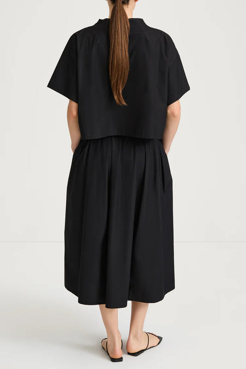 Stylein Stylein Joelle Blouse in Black: features cotton, v-neck