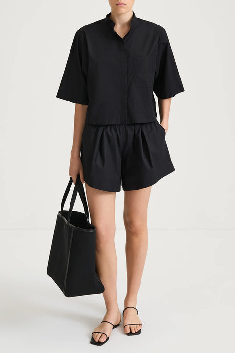 Stylein Stylein Jojo Shorts in Black: features cotton, relaxed
