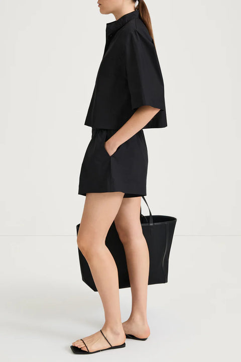 Stylein Stylein Jojo Shorts in Black: features cotton, relaxed