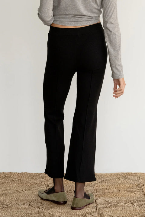 DONNI The Rib Kick Flare | Black