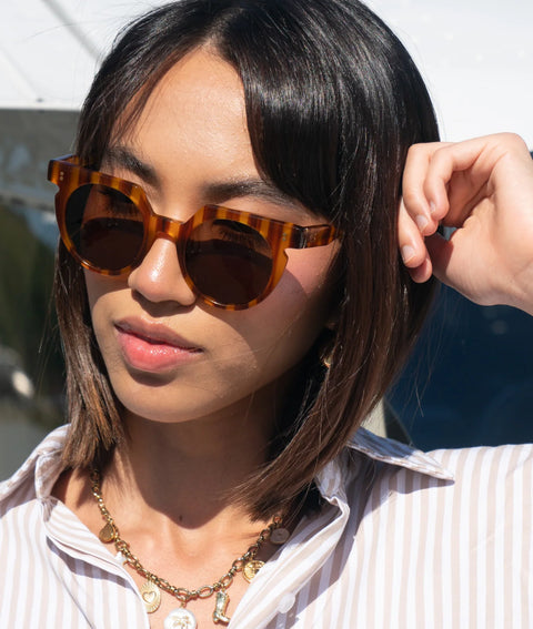Sardine Sardine Aster Sunglasses in Match Play