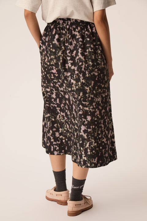Des Petits Hauts Ylane Camo Skirt - Lifestyle Shot of Women's French Brand Camouflage Skirt