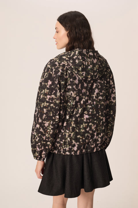 Des Petits Hauts Ylang Windbreaker Camo - Side View Highlighting Relaxed Windbreaker Fit and Camo Print