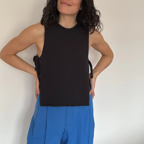 Givéh Tie Top | Black