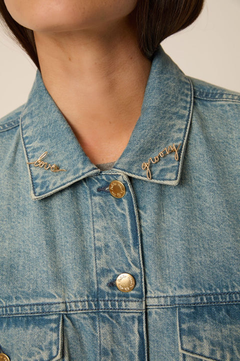 Des Petits Hauts Groovy Pin Badge - Flat Lay Showing Full Pin Design and Brass Finish