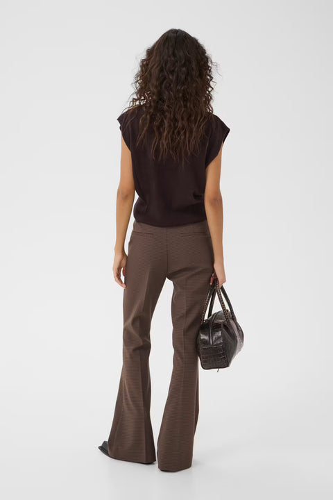 Gestuz Manzi Waistcoat — close-up of turtleneck detail and knit texture