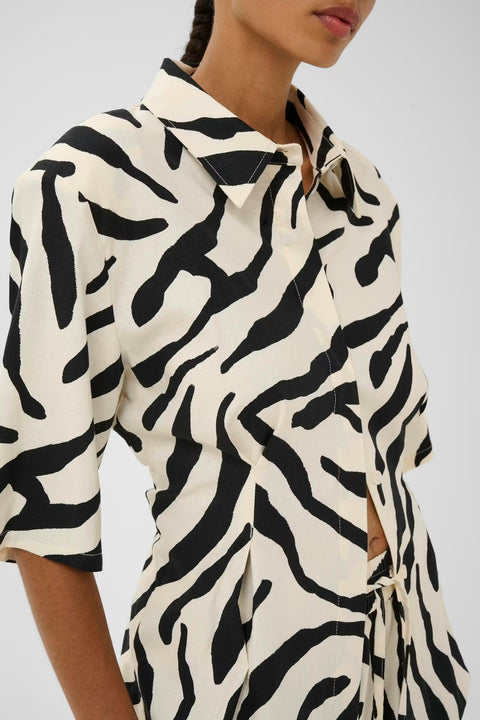 Gestuz Zeona Shirt in Zebra print - relaxed-fit short sleeve viscose linen shirt with standard collar and covered button placket