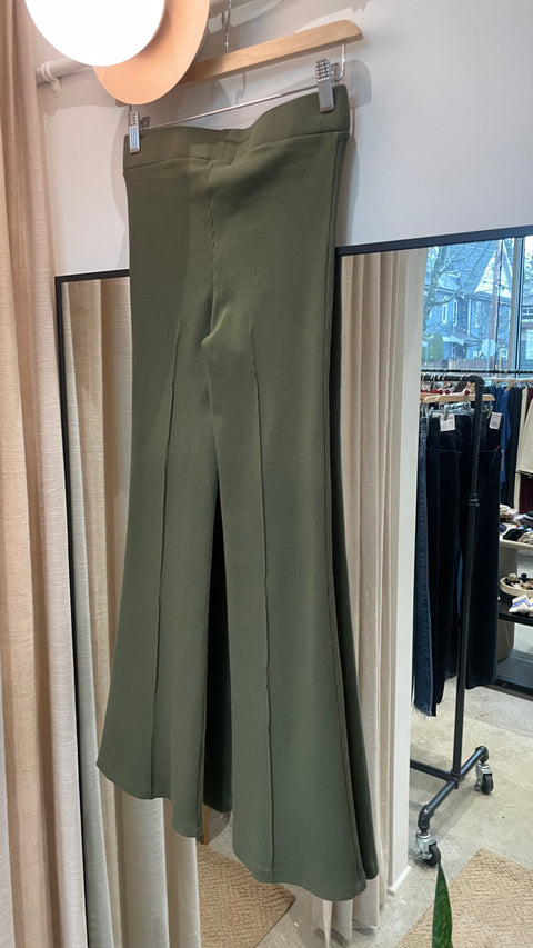 DONNI The Rib Kick Flare | Oregano Green