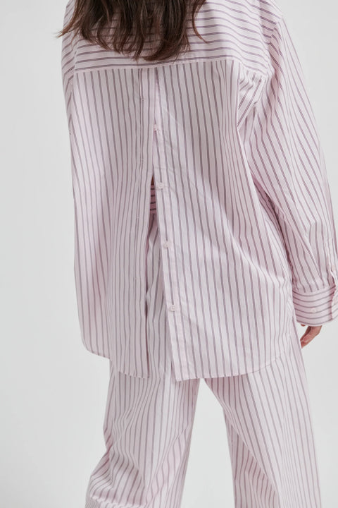 Second Female Second Female Vari Shirt in Pale Lilac: featuring cotton, oversized, relaxed