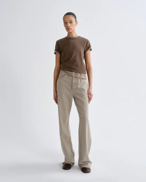 AGOLDE Vintage Loose Jean in Cedar - Styled Shot Showing Taupe Brown Flyweight Denim Worn Low on the Hip as Intended