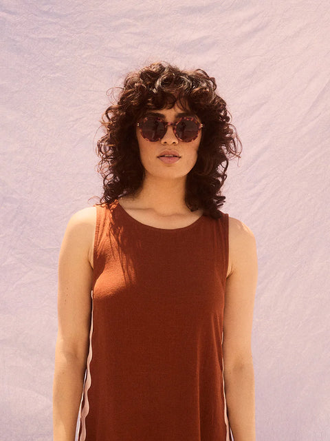 Sardine Sardine Georgie Sunglasses in Amaro Breeze
