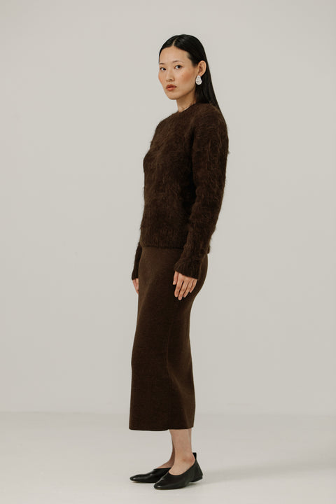 Alpaca wool crewneck dark brown sweater, medium weight, merino wool, soft and classic fitting. Brand is Bare Knit
