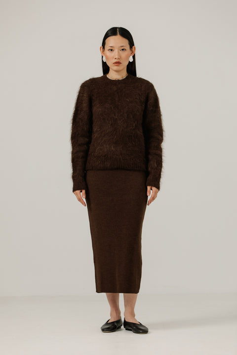 Alpaca wool crewneck dark brown sweater, medium weight, merino wool, soft and classic fitting. Brand is Bare Knit
