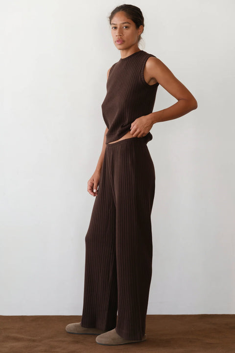 DONNI The Baby Rib Scallop Pant | Espresso