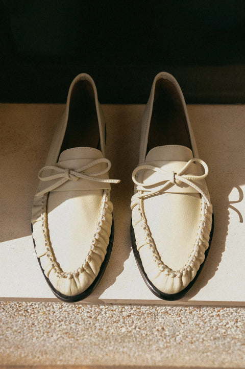Flattered Dylan Loafer | Creme Leather