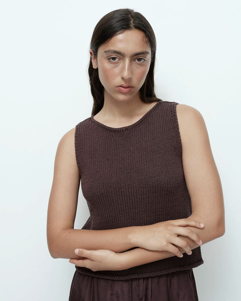 Dark brown boat neck knit tank linen blend relaxed fit front view model