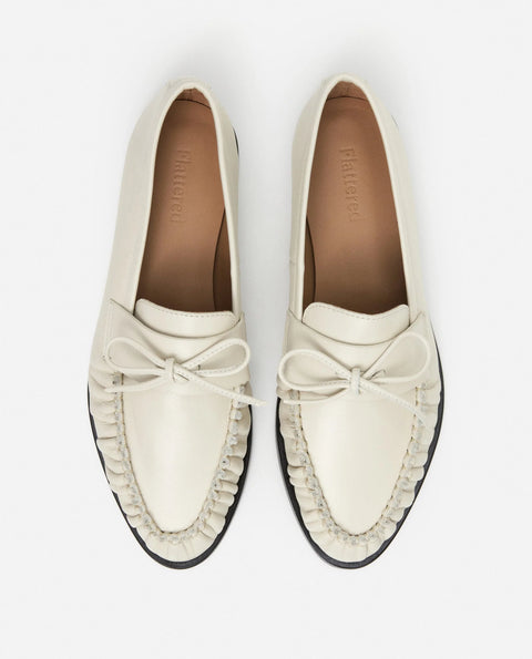 Flattered Dylan Loafer | Creme Leather