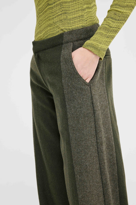 Relaxed wide leg pants/trousers, contrast colour panelling. Made of wool, womens, oversized look, made by Our Sister 