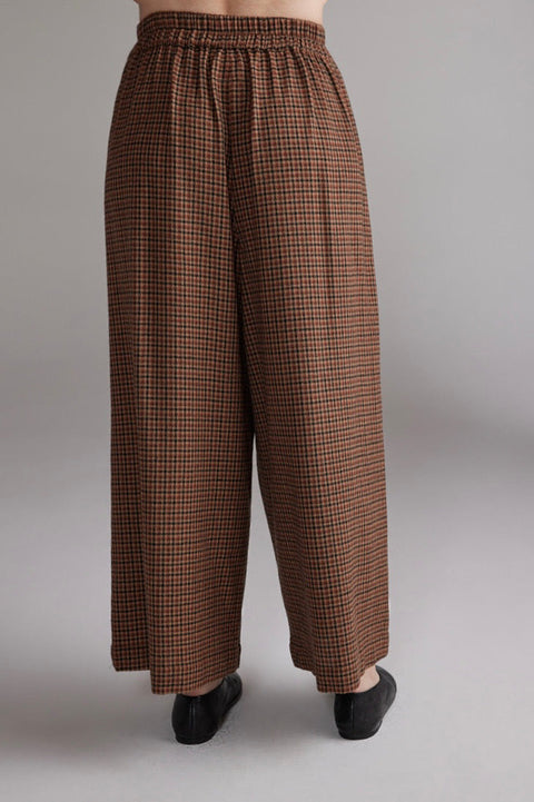 Amente Brown Black Plaid Wide Leg Pant - Styled Shot Showing Low-Slung and True-to-Waist Wear Options