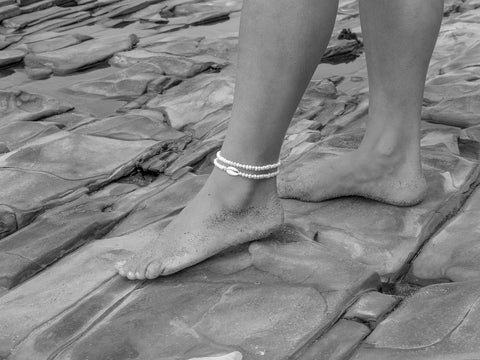 Santi Solai Aklan Pearl Anklet